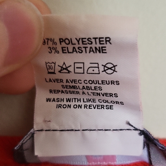 Stylish & Comfortable Red Coral/Salmon Top – Perfect for Any Occasion - Picture 3 of 6